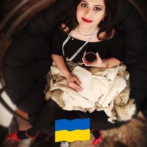 Meet your Posher, Yana